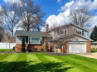 3520 Ridge Park Dr, Broadview Heights, OH