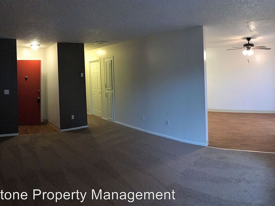 1st image of 800 SE 10th Ave APT 23