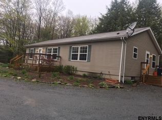 160 Momrow Rd, Sand Lake, NY 12153