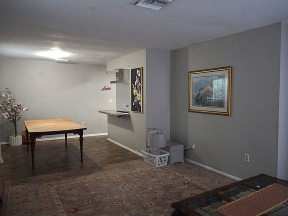 3rd image of 5437 Dorsay St