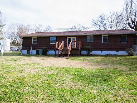 4th image of 203 Lindy Dr