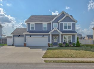 5404 Bloomsbury Ct, Newburgh, IN 47630