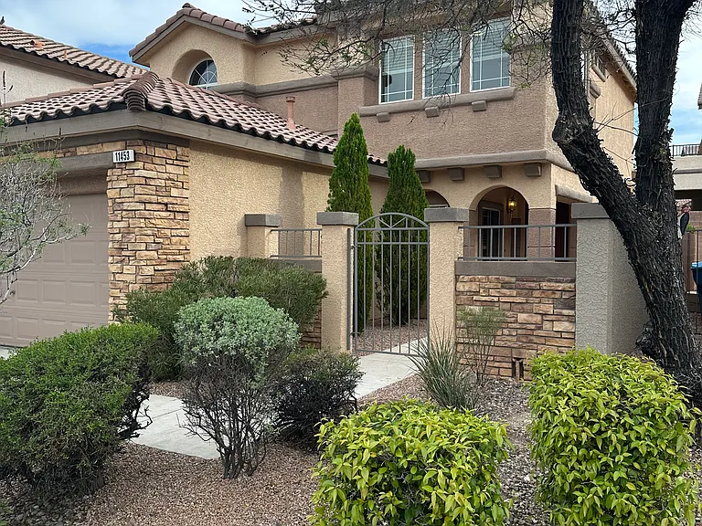 11453 Diveley Ave — Photo 5