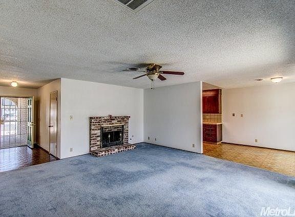 4th image of 2115 Newbury Cir