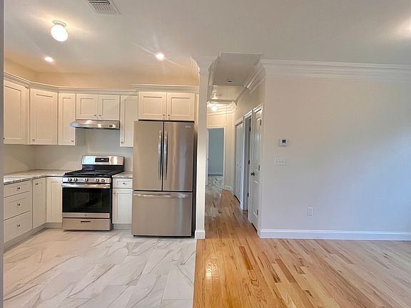 5th image of 739 McGuire Ave #2