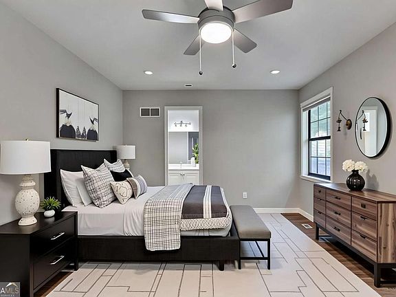 5th image of 8030 Sand Wedge Cir NW