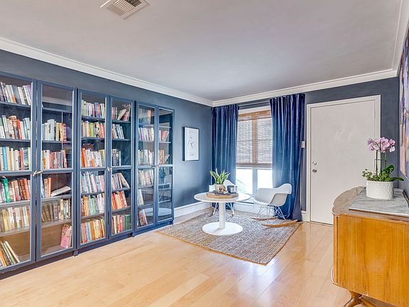 4th image of 405 Lena Ln