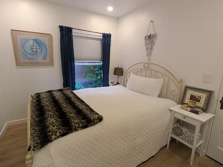 1601 Chino St #B — Photo 23