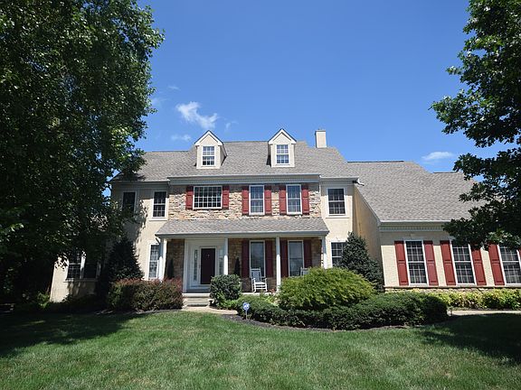 2nd image of 207 Clayton Manor Dr