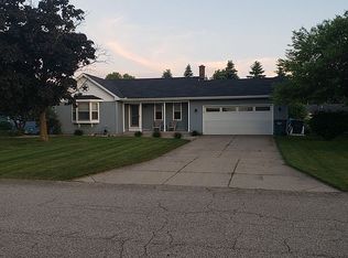 2482 Angela St, Jenison, MI 49428