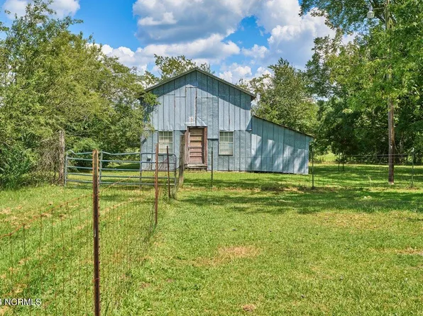 15783 Us Highway 15-501, Aberdeen, NC 28315