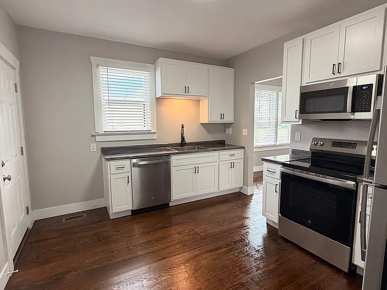 4730 Walter St — Photo 24