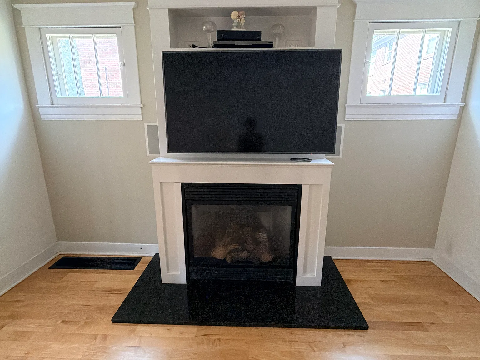 4 bed, 2000 sqft, $2,100 — Photo 4