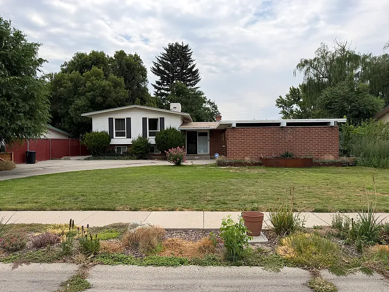 1176 E 5840 S — Photo 16