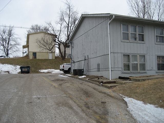 2nd image of 406 Melody Ln