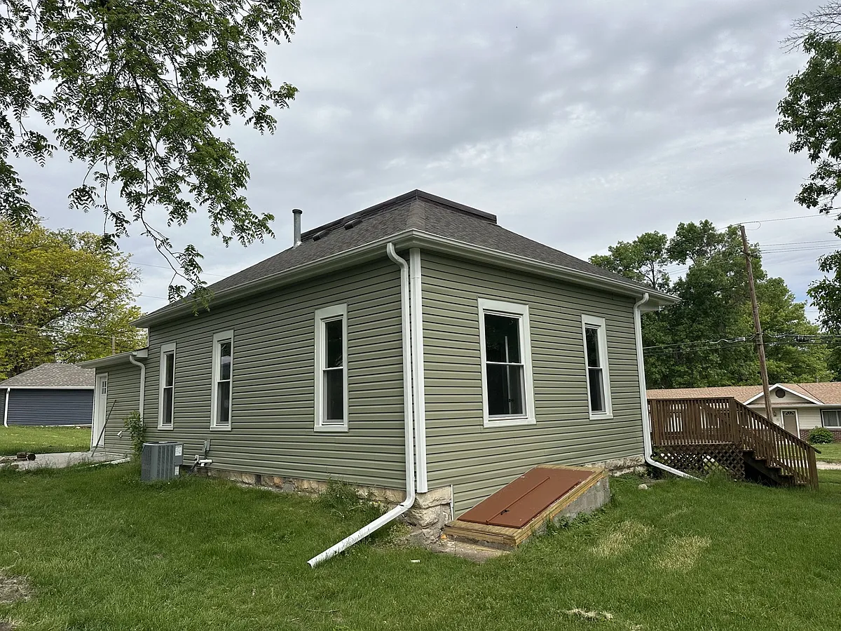 Building Photo - 2000 K St