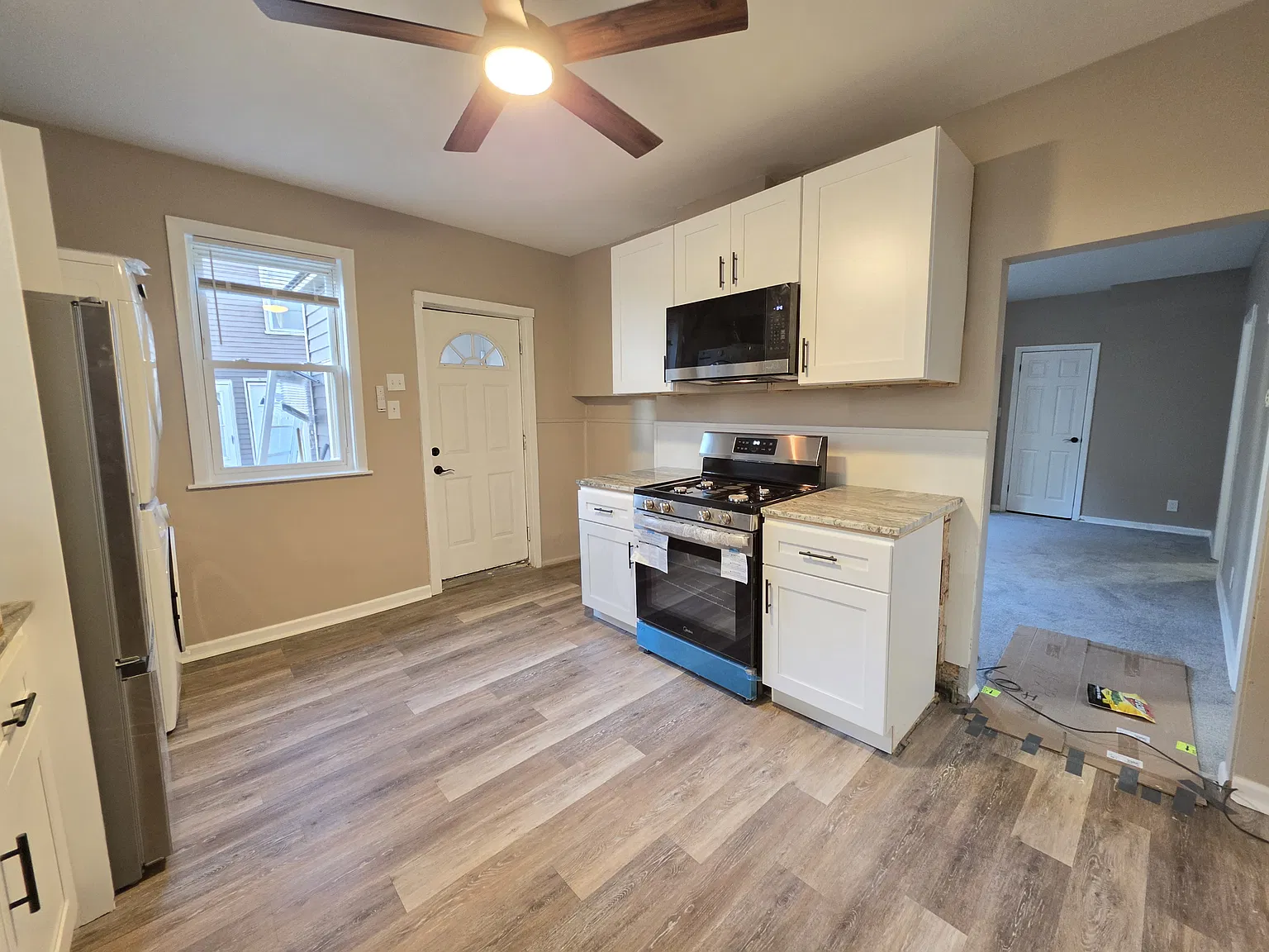 2 bed, 900 sqft, $1,249 — Photo 4