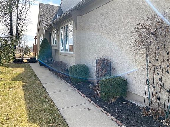 3rd image of 6413 W 145th St