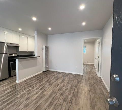 5th image of 12000 Magnolia Blvd #14