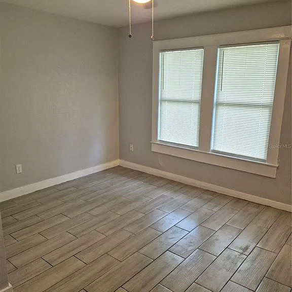 127 W Sligh Ave — Photo 4