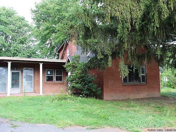 2nd image of 109 Barclay Ln