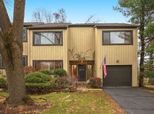 5 Walnut Ln, Morristown, NJ 07960