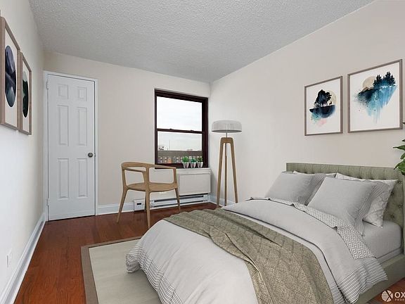 2nd image of 1990 Lexington Ave APT 19B