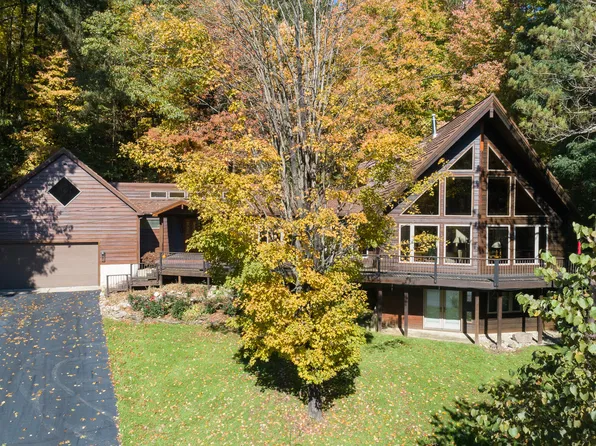 16515 M 89, Augusta, MI 49012