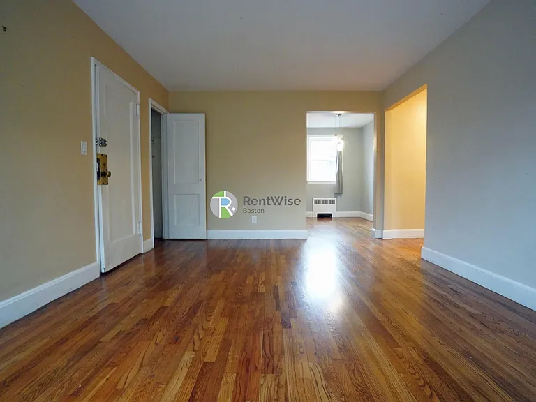 25 Englewood Ave #4 — Photo 2