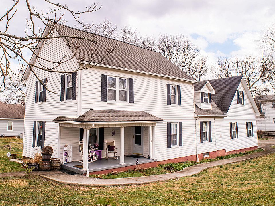 1st image of 414 Balsam Dr