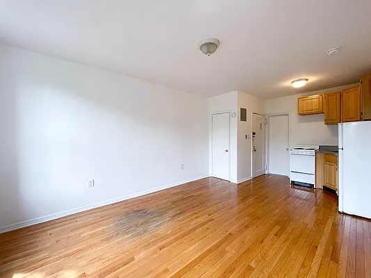Rented by Compass | media 7