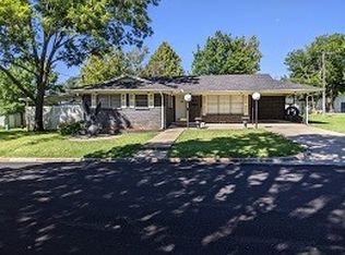 104 S Holman St, Decatur, TX 76234