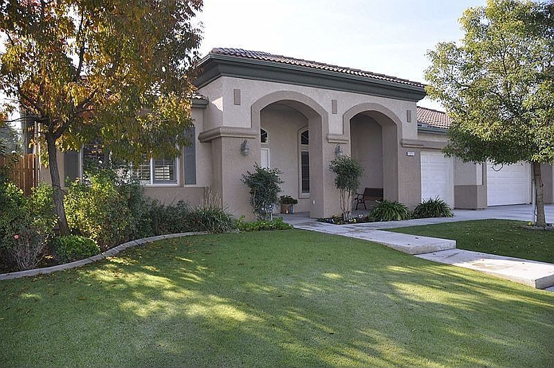 2nd image of 12711 Monterey Beach Dr