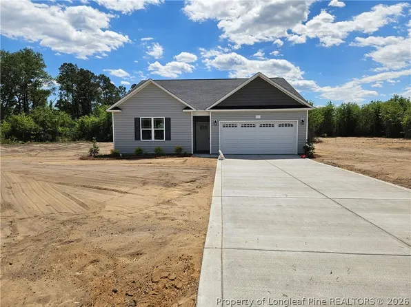 6080 Ari Ct, Fayetteville, NC 28312