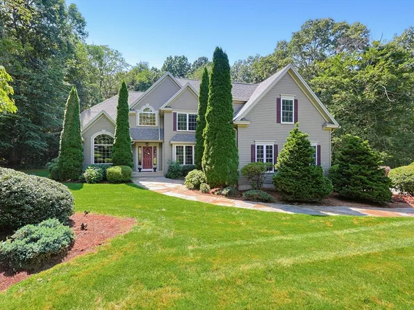 31 Hockanum Rd, Hadley, MA 01035