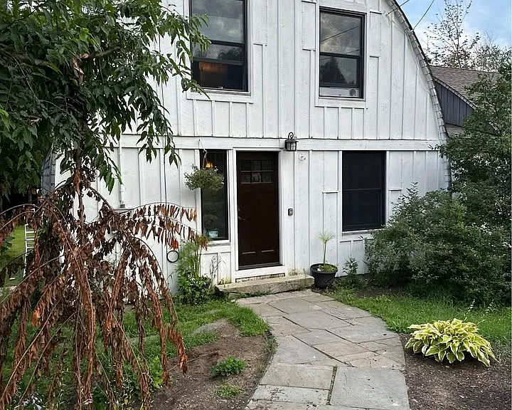 20 Dale Rd — Photo 1
