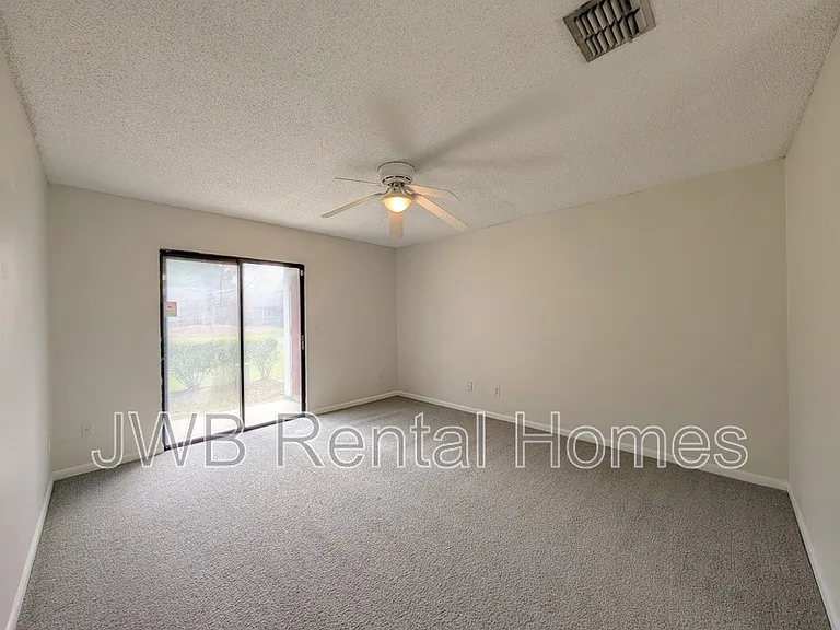 8412 Long Meadow Cir N — Photo 8