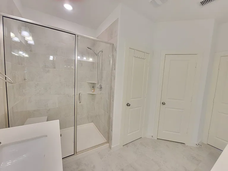 3913 Crown Ave — Photo 16