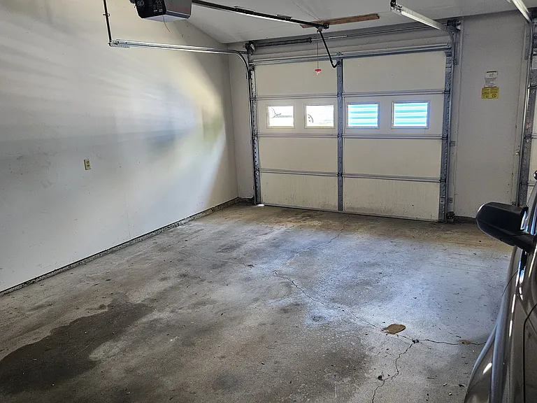522 W 30th St — Photo 32