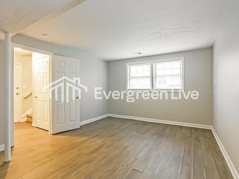 1401 Wolf Cir — Photo 11