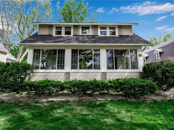 35 Pleasant Ave, Hamburg, NY 14075