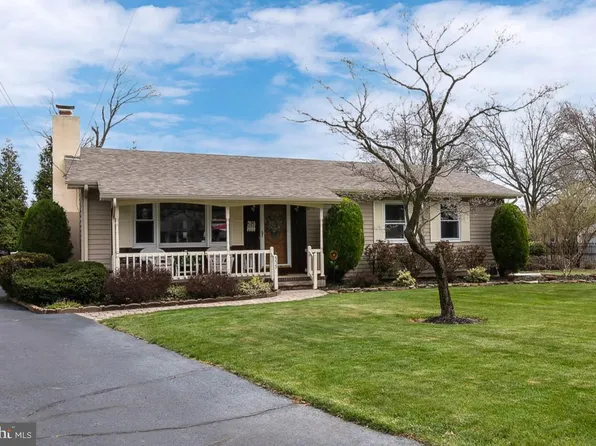 555 Highland Ave, Vineland, NJ 08361