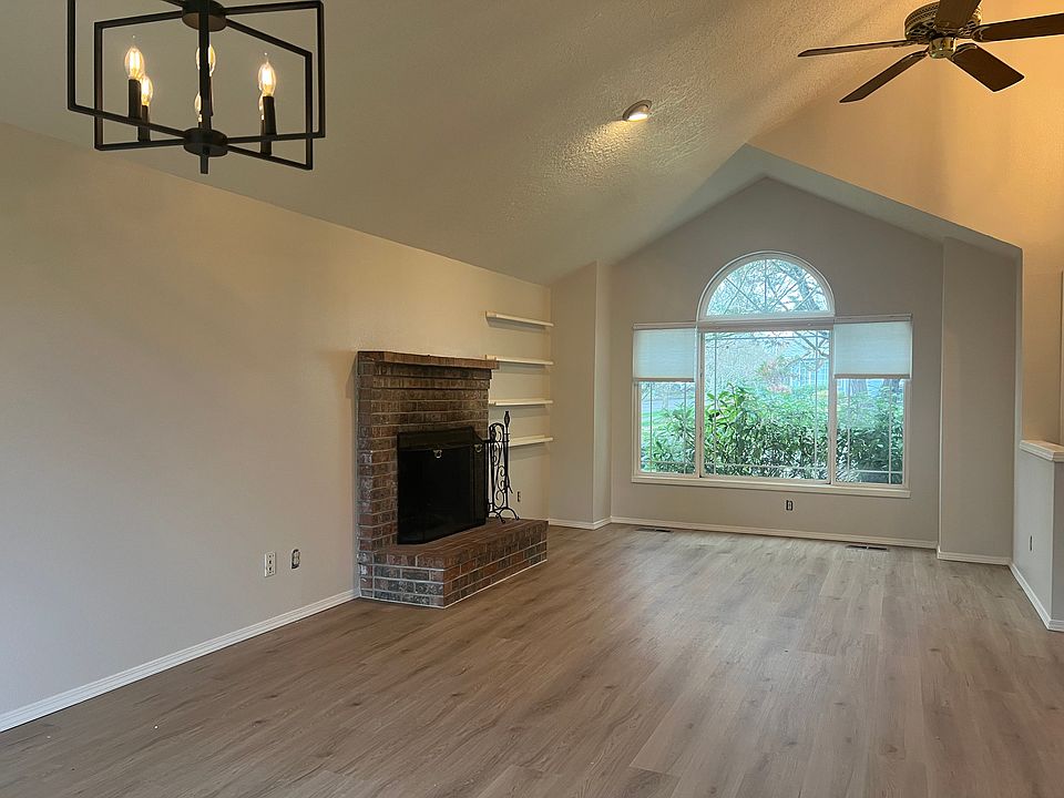 1st image of 2184 SE 73rd Ave