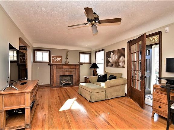 5th image of 4361 W 61st St