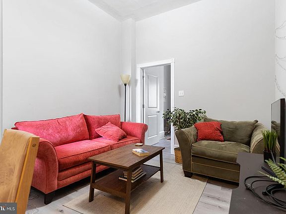 2nd image of 639 N 32nd St #1