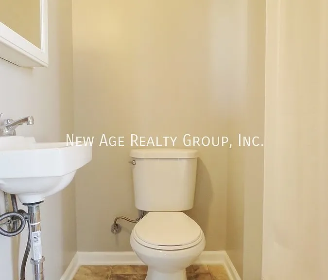 339 N 40th St #3R — Photo 7