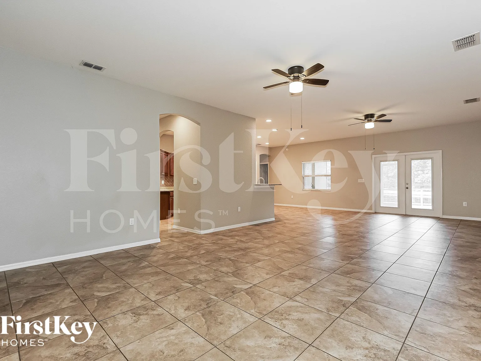 5 bed, 3.0 bath, 2479 sqft, $2,280 — Photo 4
