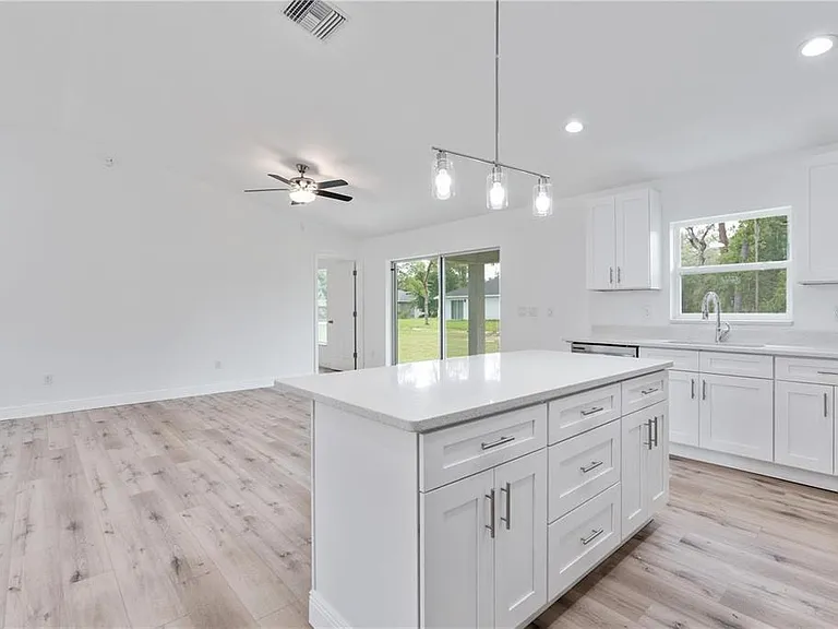 238 Locust Pass Ln — Photo 6
