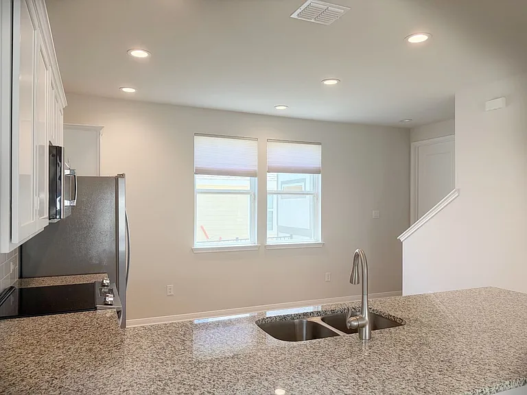 2161 Hofstaat Dr — Photo 25
