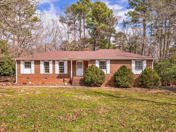 107 Aberdeen Ct, Carrboro, NC 27510